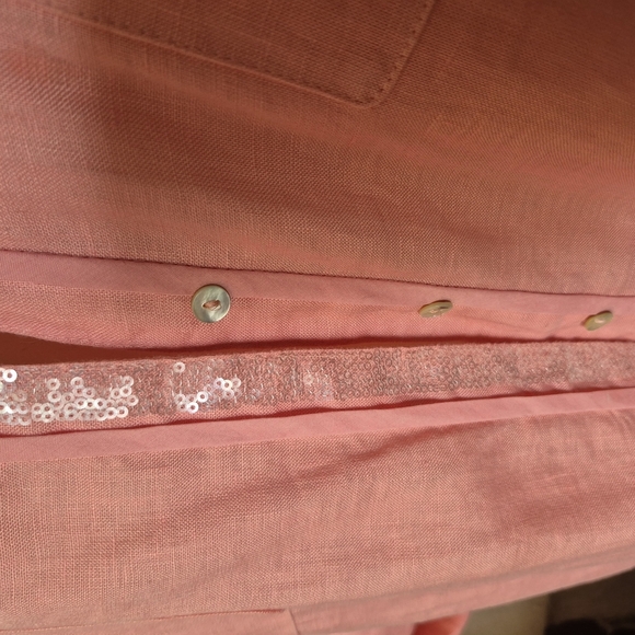 Salmon Button-Up Tunic Blouse With Delicate Accents Xl - Picture 9 of 16